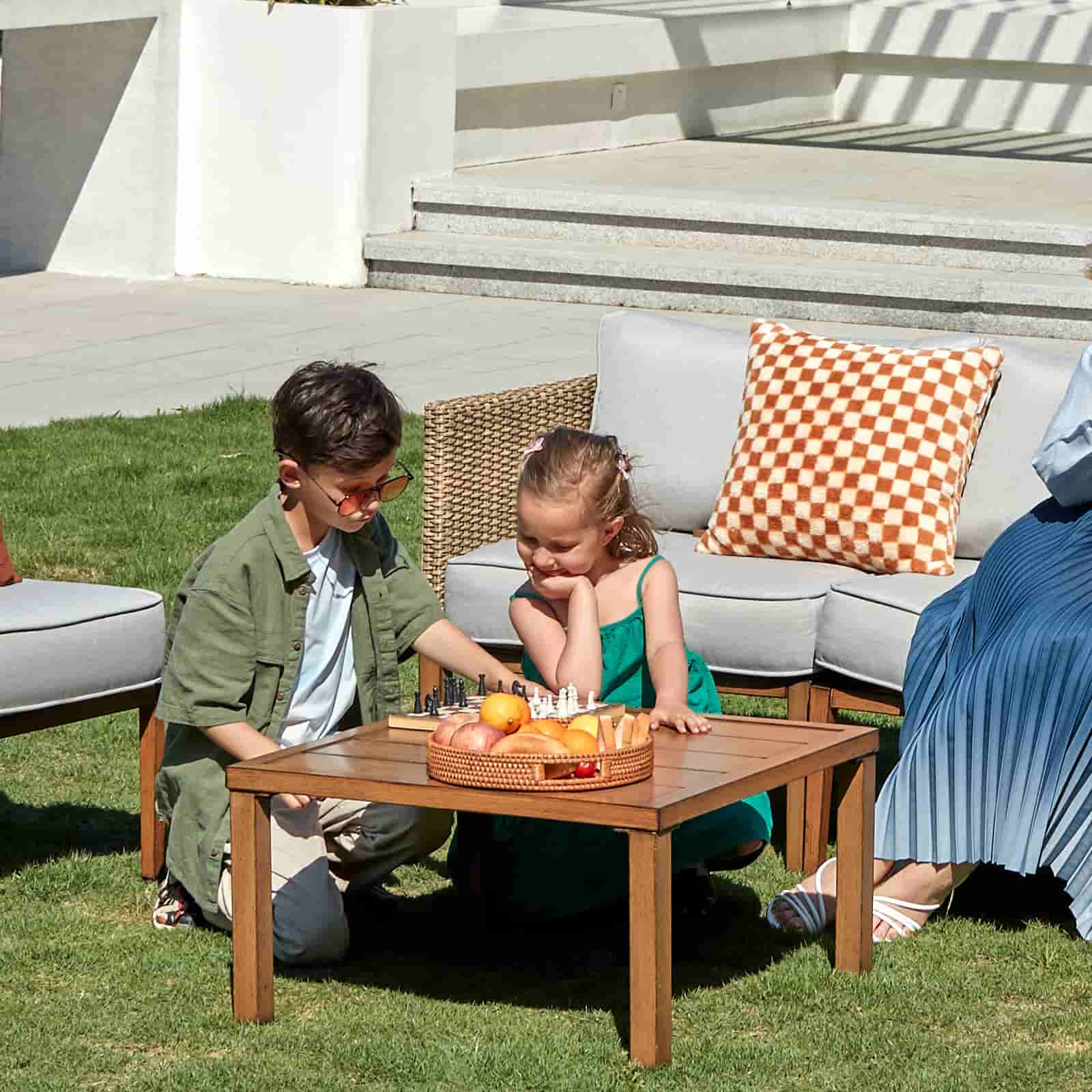 Natural Expressions 4 - Seater Wicker Sectional Outdoor sofa With Metal Table - Portal Outdoors